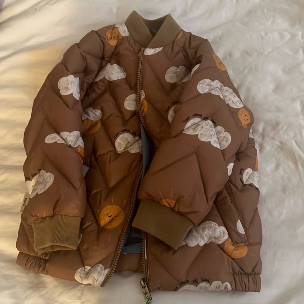 TÖASTIE jacket size 5-6 Y
